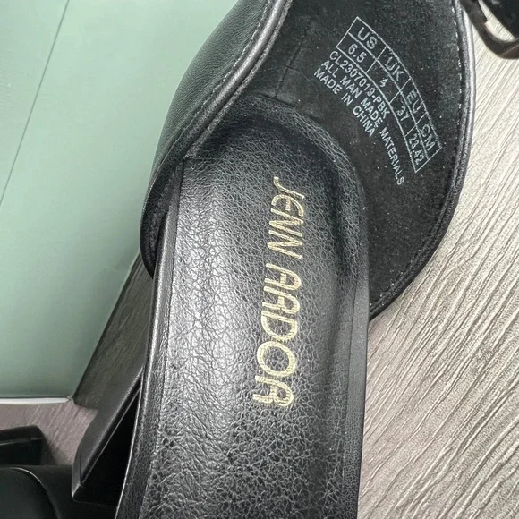 Jenn Ardor Pointed Toe Platform Block High Heels with Ankle Strap, Black - 6.5 - Picture 12 of 13